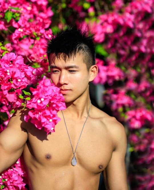 aussiemasturbation:  asian-men-x: Follow me HERE :)