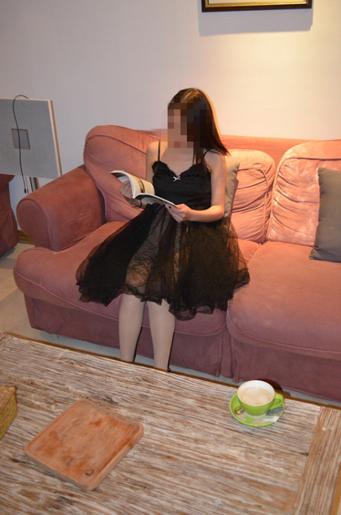 hzluctj: 带着小奴出去玩 坐标杭州，招母狗露出奴，仅限女生  wx：sfarthz