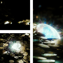 elvenking:  The Hobbit meme:→ {2/11} objects  ↳ Arkenstone “It was a globe with a thousand facets; it shone like silver in the firelight, like water in the sun, like snow under the stars, like rain upon the Moon!”  