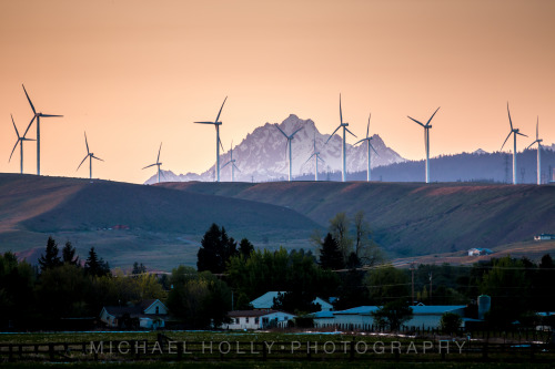 yourtake: The contrast of the windmills against the horizon in Cle Elum, Wash., intrigued Mike Holly