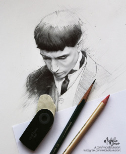 michelle-winer:    Credence“Fantastic beasts and where to find them”  