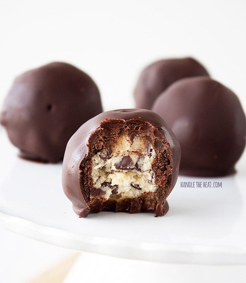 do-not-touch-my-food:  Recipes Inspired By Cookie Dough Chocolate Chip Cookie Dough