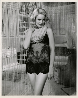 Carroll Baker, 1964