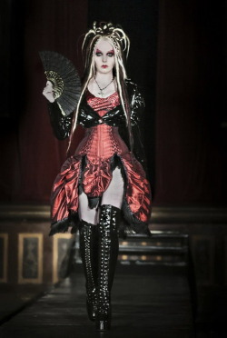 victorian-goth:  Victorian goth