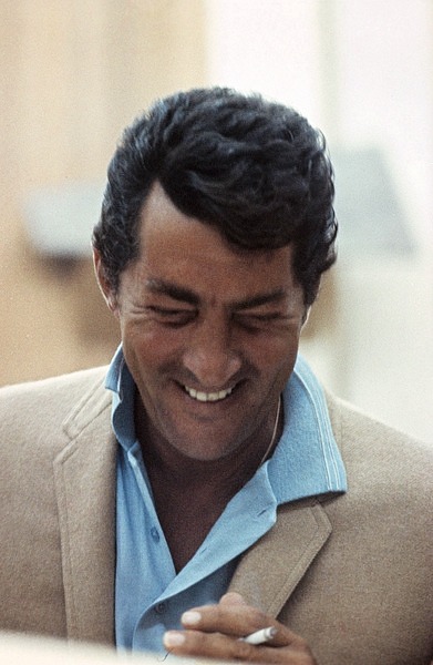 mylovelydeadfriends: Dean Martin, photographed by Ed Thrasher, 1964