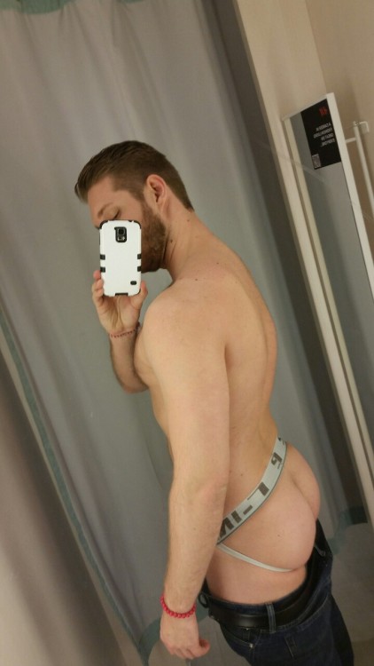 scruff-games:Thanks H &amp; M, for the amazing lighting.