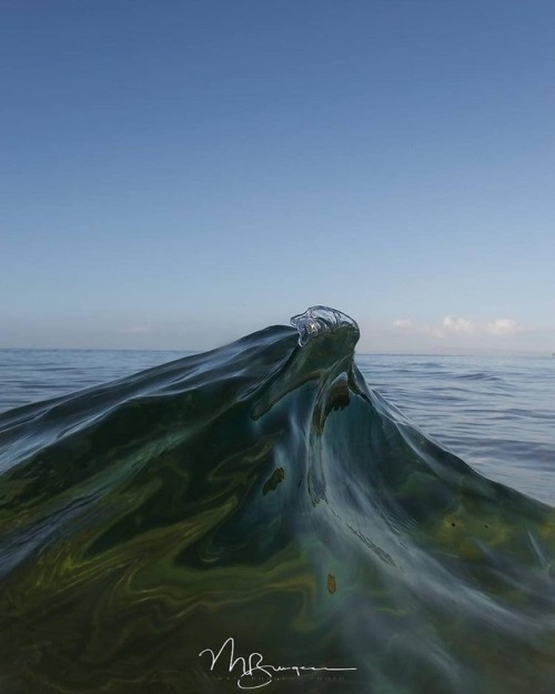 landscape-photo-graphy: Hypnotic Ocean Wave Photography Captured Frozen in Time by Matt Burgess 