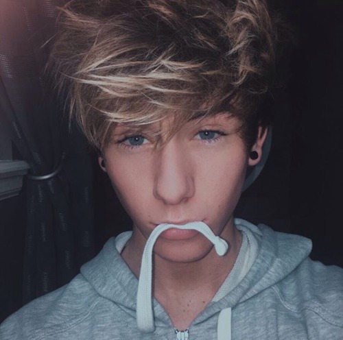 healinggabriel: Pictured: Gabrielminus the ear and nose piercings and the snapback, this is a pretty