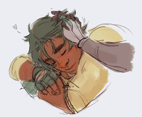 jasjuliet:Please consider: Hunk loves it when people stroke his hair, and the team quickly learns it