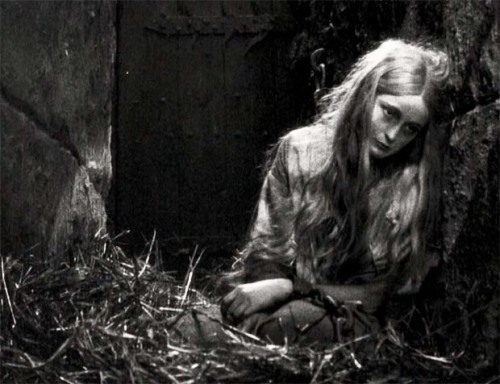 saisonciel:Camilla Horn in Murnau’s Faust (1926)