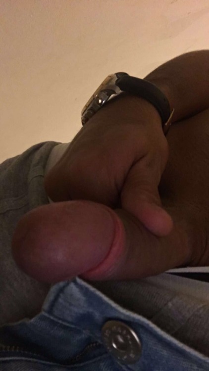 naweas: to2uncurioso: elalexito: sexyb0ypr:Alberdeny  Se ve bn Yo me atrevo si Q me ponga a mamar