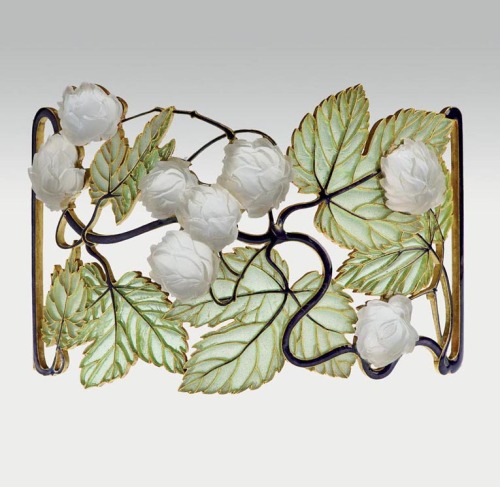 design-is-fine:René Lalique, Glass Necklace, Hop tendril, 1898-1900. Gold, corroded glass. Paris. Vi