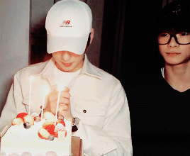 asterocky:  when bin surprised eunwoo with a birthday cake