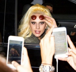 stupidpopstarrules:  When u meet lady gaga but someone in the group chat is getting roasted 