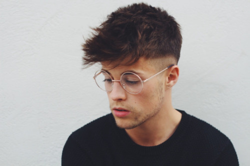 sunshineandfeelingfine: glass & haircut goals