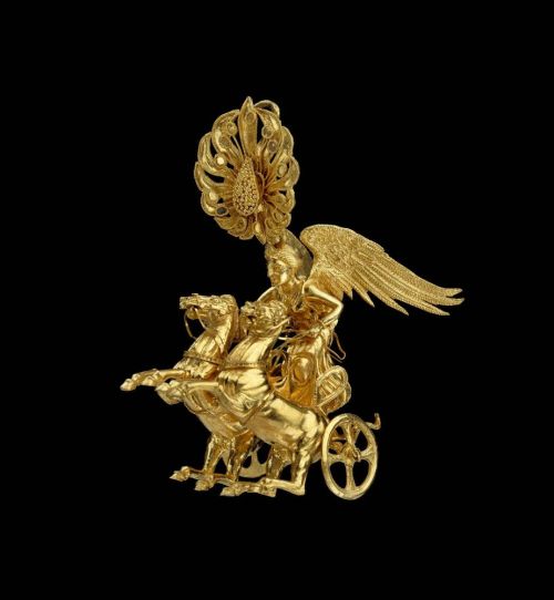 ancientpeoples: Golden earring with Nike riding a chariot The goddess of victory is riding a two-hor