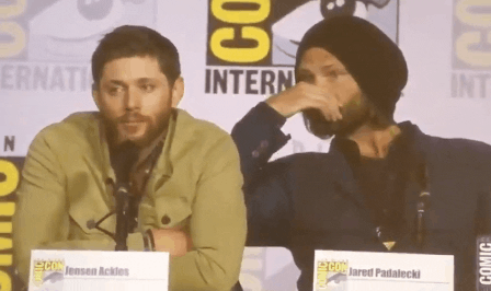 nancylou444: nothingidputbeforeyou: Saying an emotional goodbye at the end of the SDCC Supernatural 