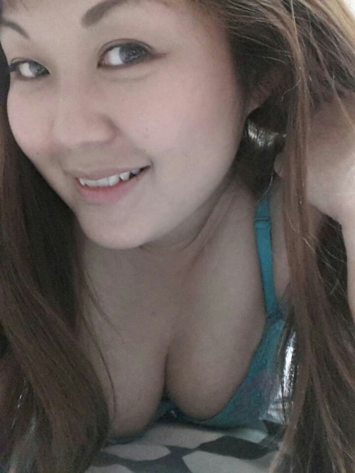 yamyamcham1:  yamyamcham1:  超性感大马熟女的诱惑3   Sherlyn is a cute and damn sexy lady who can driving us to