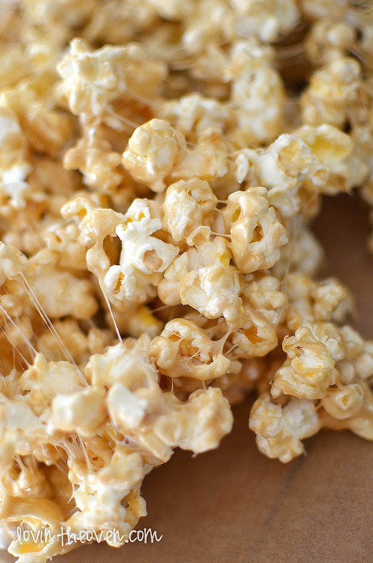 in-my-mouth:  Marshmallow Caramel Popcorn