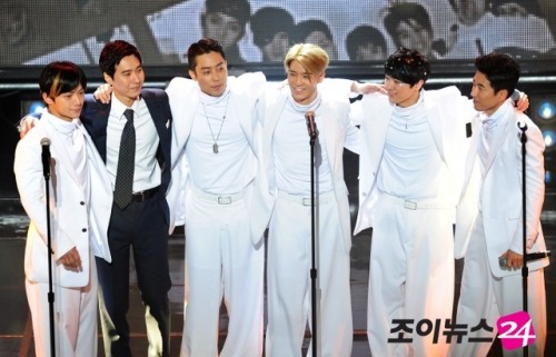April 14, 2016. One year ago today. #SECHSKIES came back to us with all six members. Such a miraculo