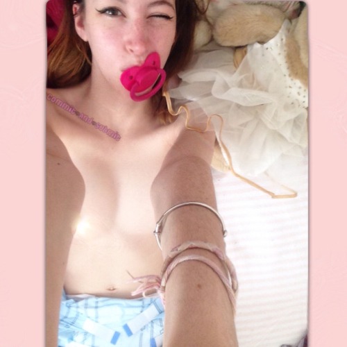 addibegi: commit-and-submit:  Being a baby is wayyyy better than being an adult  Pacifier and dip fr