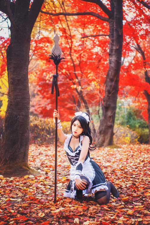 league-of-legends-sexy-girls:Nidalee Cosplay