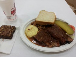 Food pic update because I&rsquo;m at this small engineering convention and they served bbq for lunch, and dang it is really good, getting up at 5 is now totally worth it.