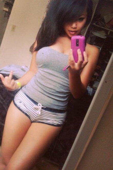 Asian girlfriend seductive selfie from Richmondg ID:521794 #asiangirlselfie #sexyasian #sexy #asianw