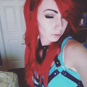 oceanlogic:  0liii:  oceanlogic:  Sarah is one of my many girl crushes   I can see