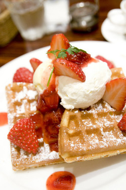  Strawberry Waffle, Mother Leaf, Aoyama by yuichi.sakuraba on Flickr. 