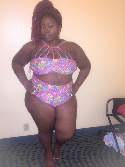 bigbeautifulblackgirls:  Bathing suit: Forever21 @milliejeanbadass 