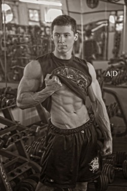 myfavouriteguysblog:  Chris Lindsay, bodybuilder