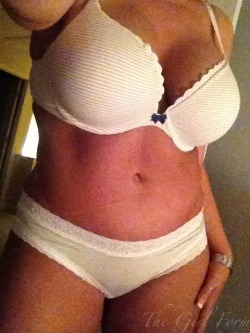 thefunkybuxom:  bravonet:  thegirlform:  New bra and panties  Lovely matching set baby  Yep me