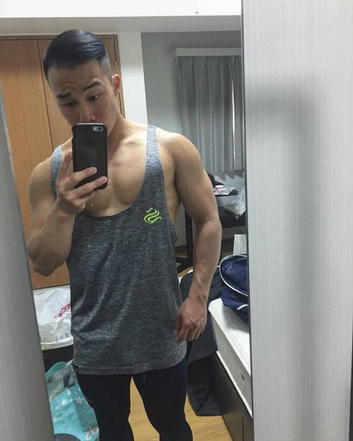 beyondasianmen: Beautiful #asianhunk i found on instagram by aestheticninja - May 01, 2016 at 03:10P