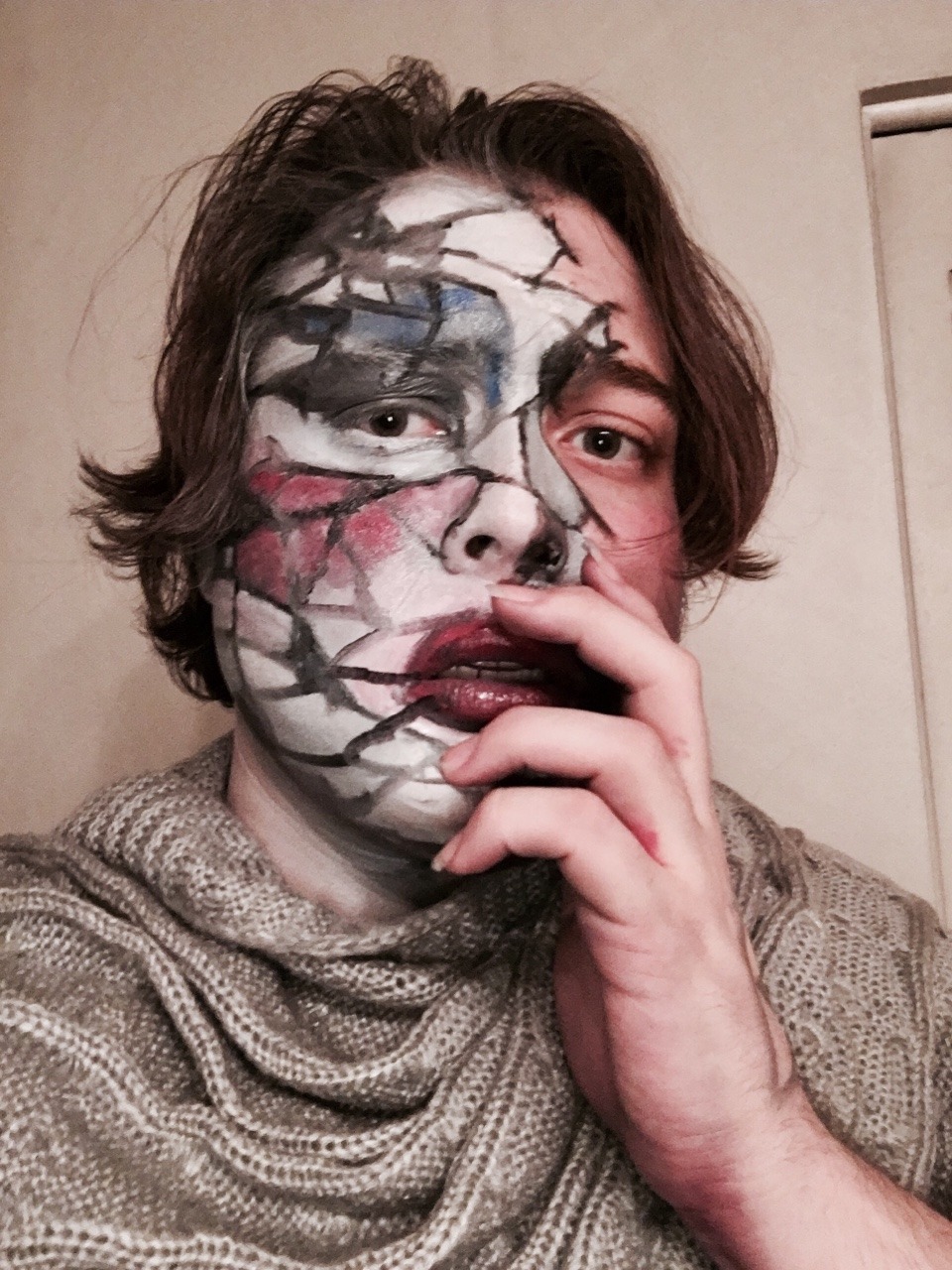 feedeeadventures: I love doing theatre and Halloween makeup, but I’ve never done