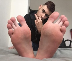 Male Feet Central