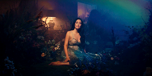 popularcultures:Kacey Musgraves - Rainbow