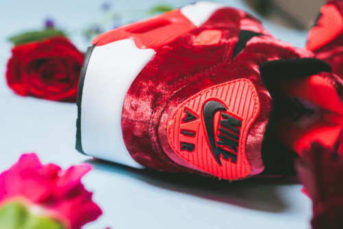 fruithoe:  dunk360:  Nike Air Max 90 Anniversary - Red Velvet  veryharam