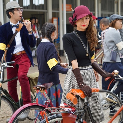 waikick:  Lady with the red lips #tweedtidehk #tweedridehongkong @ibffhk #ibffhk (at Kowloon City 九龍