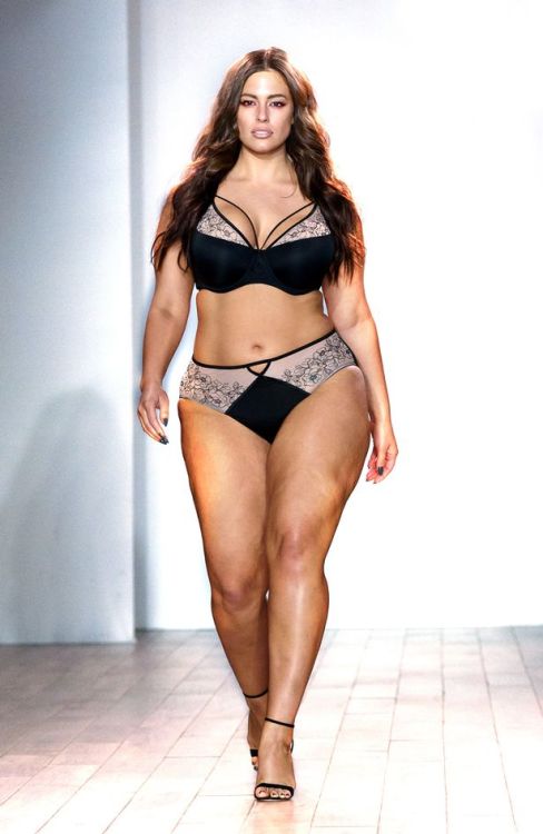 planetofthickbeautifulwomen2:   Plus size model Ashley Graham showcases her curves in black lace underwear on the runway at the Addition Elle  Presents Holiday 2016 RTW + Ashley Graham Lingerie fashion show during  Style360 Fashion Week at Metropolitan