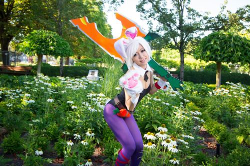 miyuki-cosplay:  Battle Bunny Riven cosplay by Miyuki Cosplay Photography by Wilson Lau Find me at Anime Revolution 2014! 