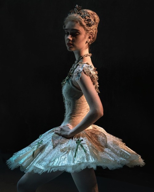 strechanadi: Katharina Nikelski Nutcracker backstage Photo: Andrei Uspenski