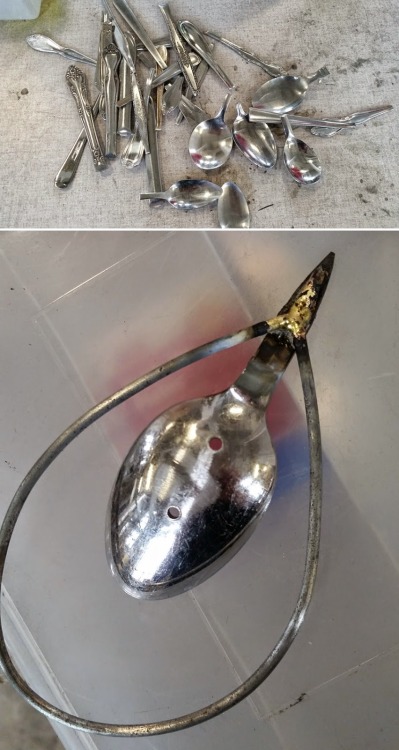 themohawkqueen:  char-ivanov:  reginasworld:  Metal Peacock by Reddit user “Liddlenomnom”  themohawkqueen ((This is how you make a metalworks sculpture))  Fuck yeah!