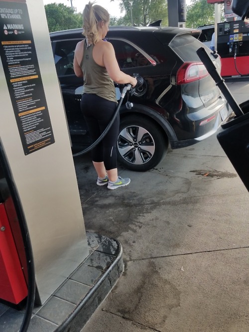 Creeping at the pumps. #creepshot