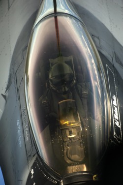 eyestothe-skies:    A F-16C Fighting Falcon