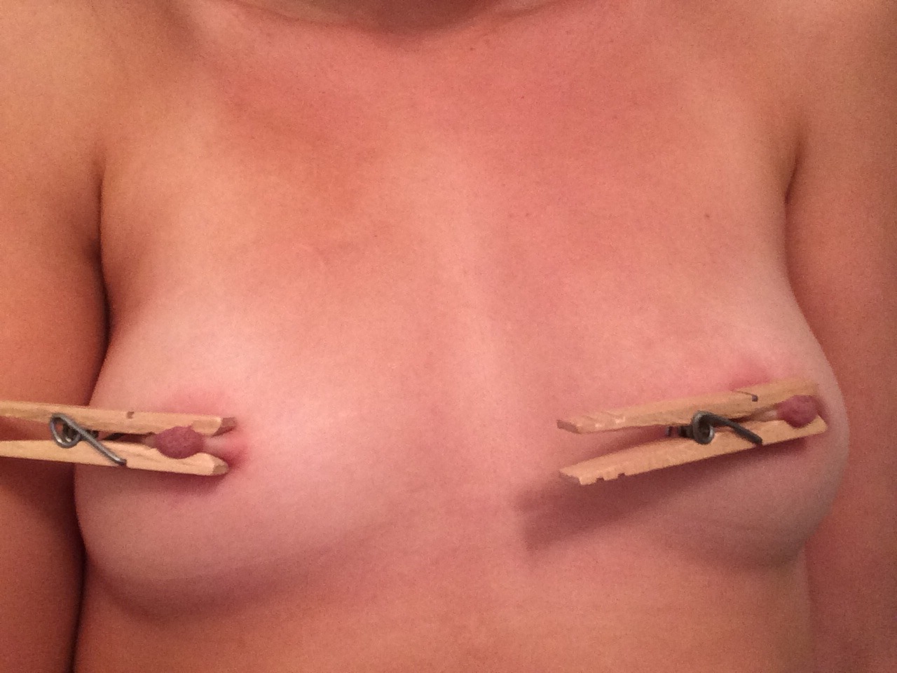daddyslittlegirl412:teasing myself thinking about how i want to be groped and raped