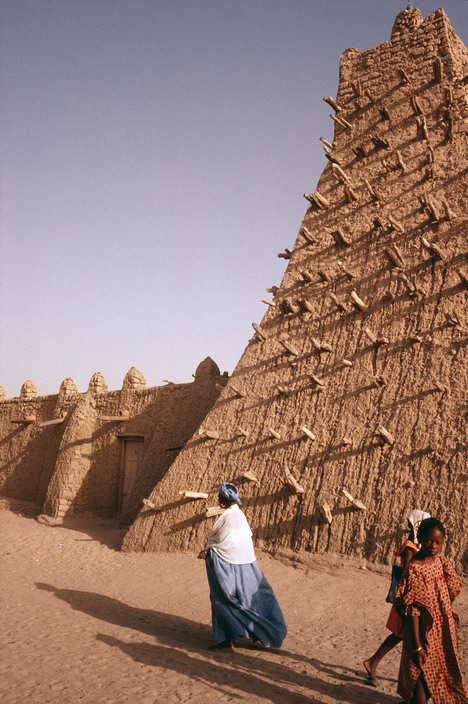 nordafricain:MALI. Timbuktu. The Djingareiber mosque is made, Sudan style, of dried