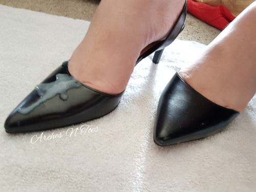 Had some fun with my newest heels, do you think you’d have had fun? ❤