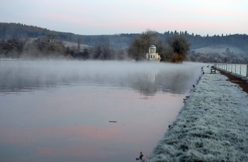 gnossienne:Frost on Temple Islands Meadow near Henley-on-Thames, Berkshire