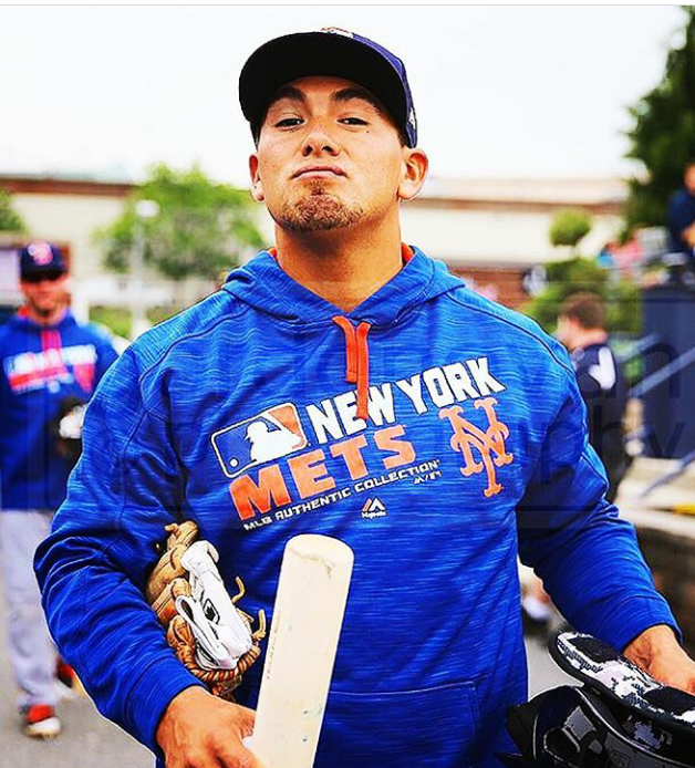 thot-juicee:  I baited a New York Mets baseball player.ass is so fat and he wants